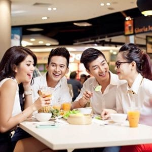 Mơ thấy bạn bè đánh con gì?